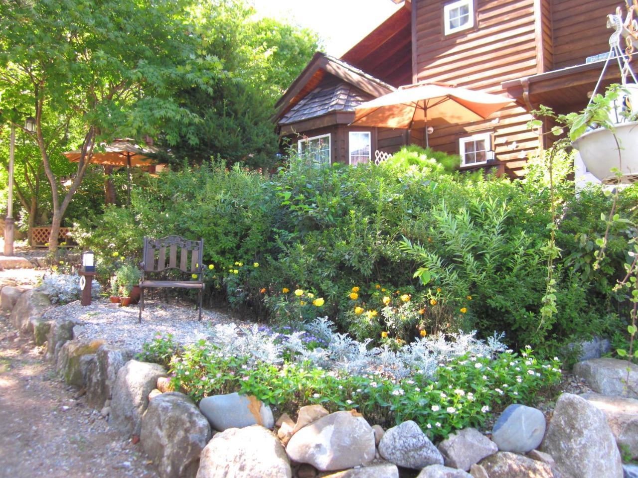 Mayfair Deneb Pension Pyeongchang Bagian luar foto