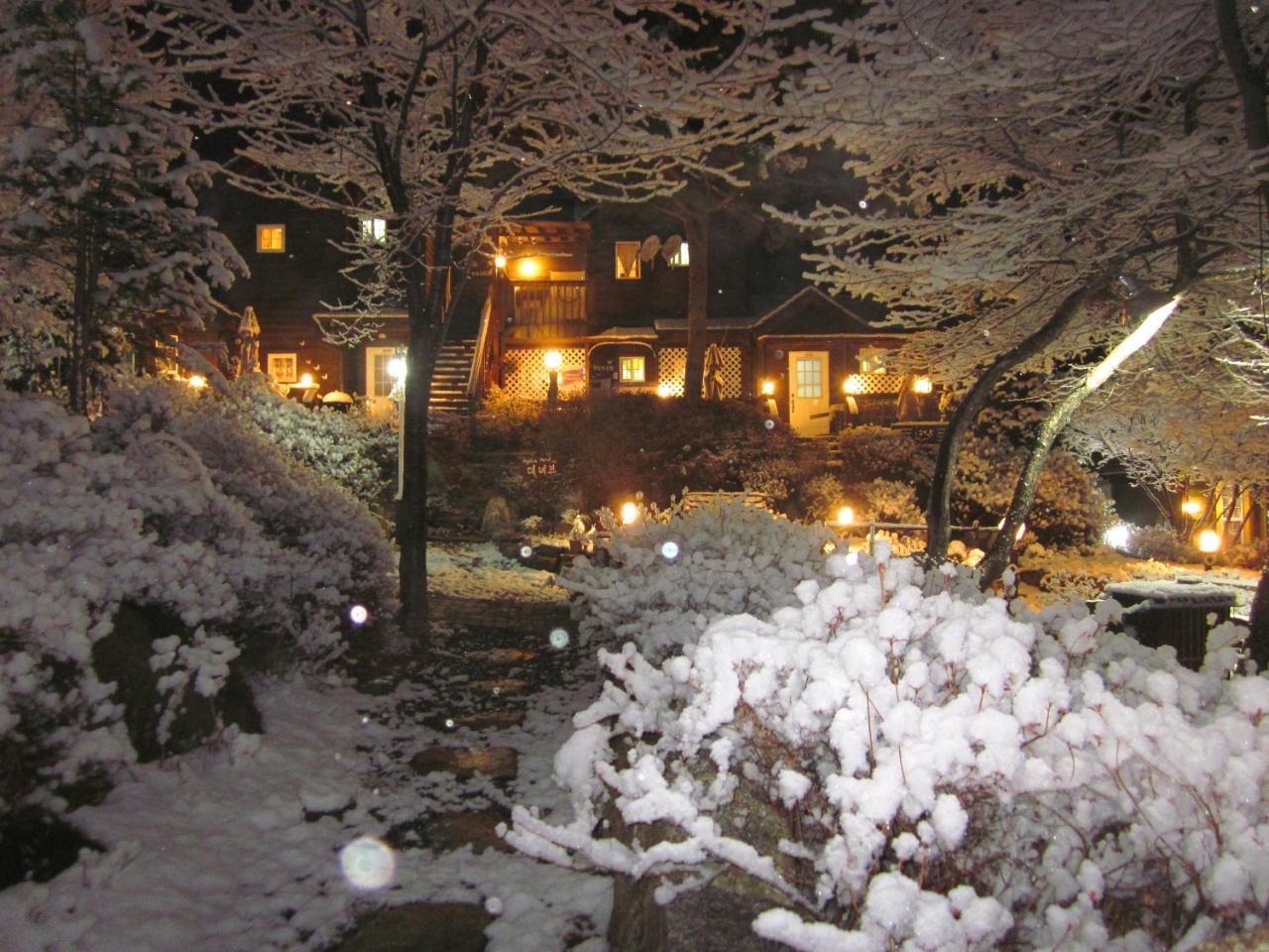 Mayfair Deneb Pension Pyeongchang Bagian luar foto